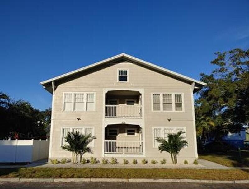 1st image of 808 13th St N APT 2