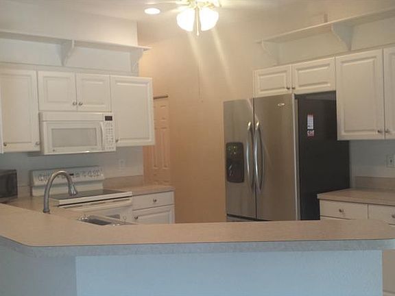 4th image of 1597 Red Oak Ln