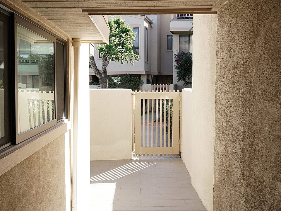 Entrance into unit