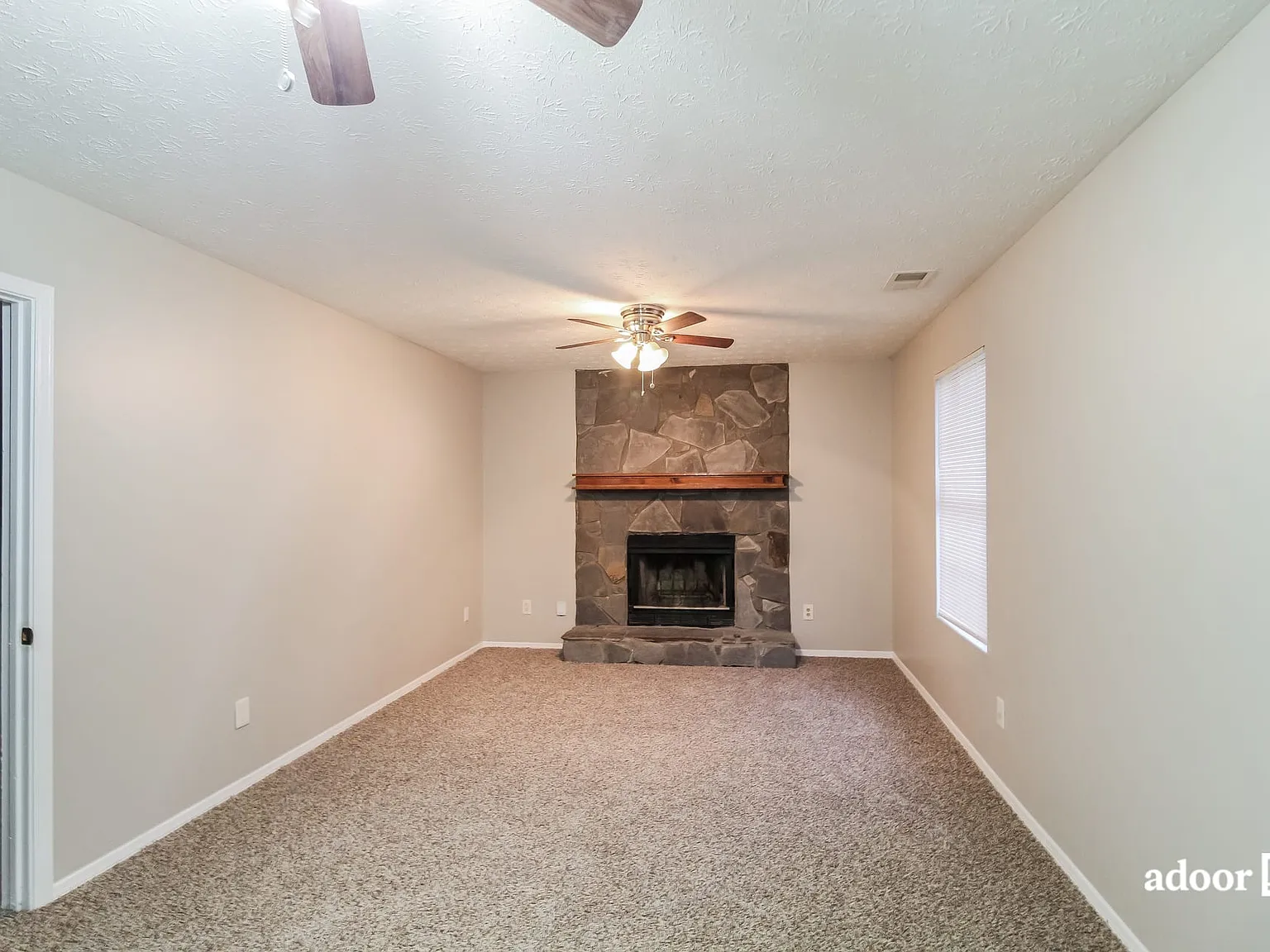 3 bed, 3.0 bath, 1817 sqft, $1,795 — Photo 4