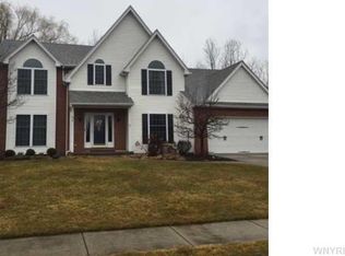20 Summershade Ct, East Amherst, NY 14051