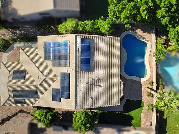 3rd image of 7054 W PONTIAC Drive