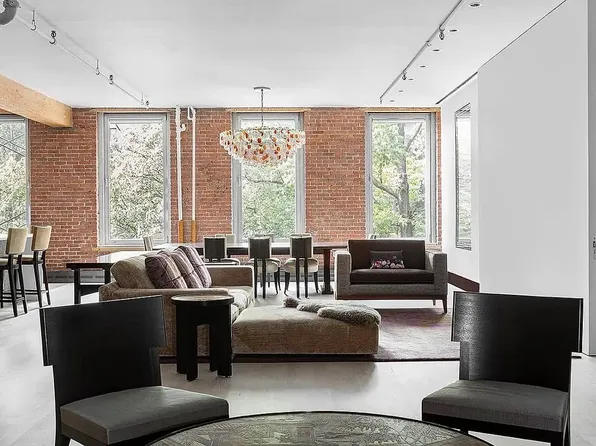 94 Thompson Street image 1 of 15