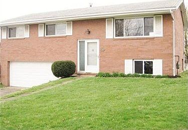 2nd image of 440 Vista Dr
