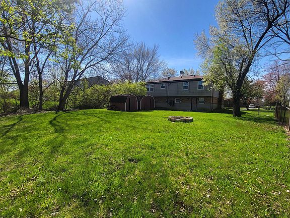 3rd image of 223 Van Buren Dr