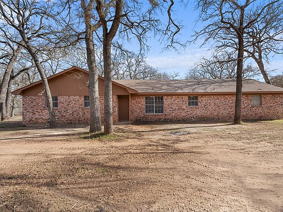 3rd image of 1447 Red Gate Rd