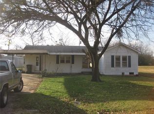 410 S 4th St, Tecumseh, OK 74873