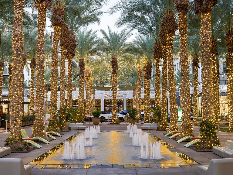 Find serenity by The Quad fountain. A stunning centerpiece surrounded by luxury shopping and dining.