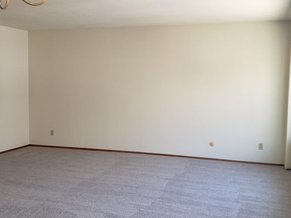 4th image of 141 Bernard St