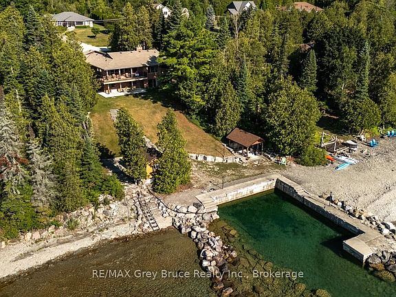 2nd image of 491 Balmy Beach Rd