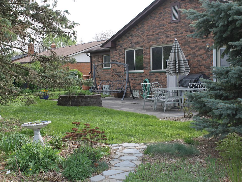 2nd image of 5208 Renshaw Dr