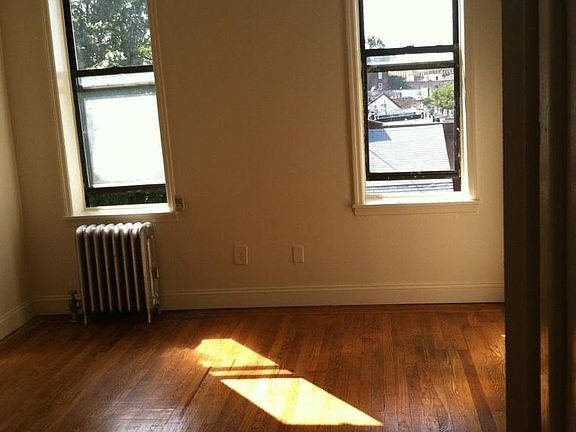 4th image of 2505 Bedford Ave APT 2D