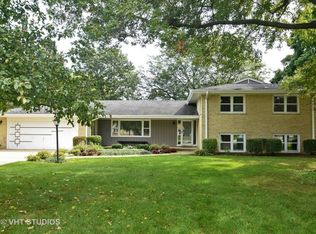 115 Wedgewood Dr, Barrington, IL 60010