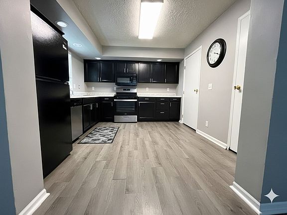 3rd image of 401 Section St