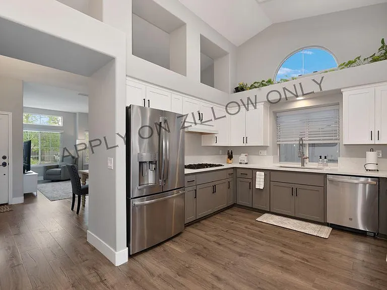 3319 Chapelle Dr — Photo 8