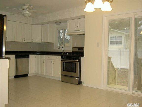3rd image of 35 Harrison Ave