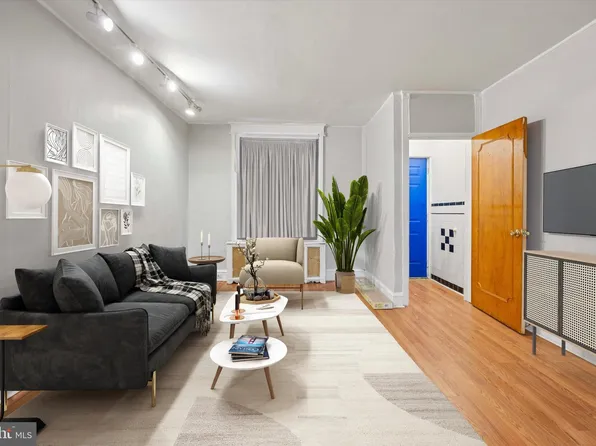 2524 S Franklin St, Philadelphia, PA 19148