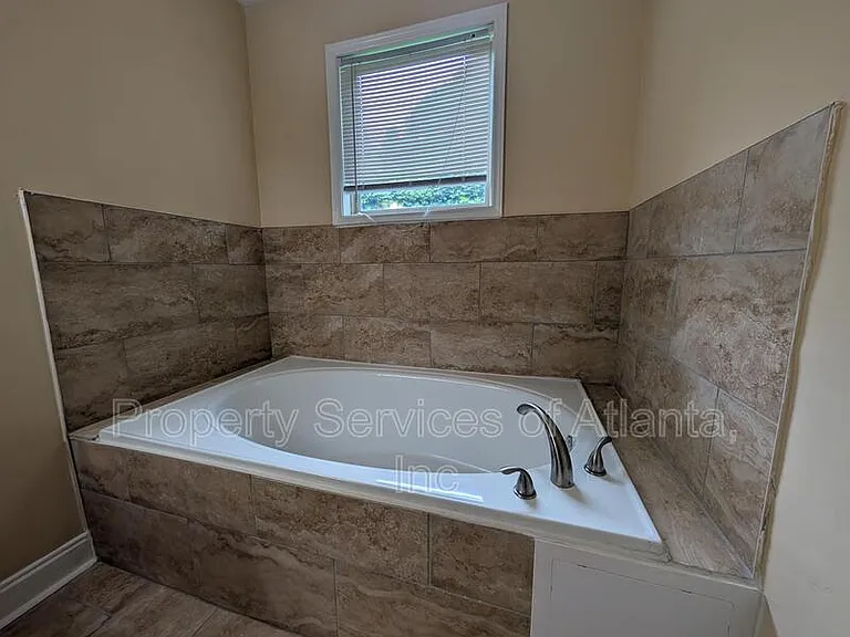 1903 Chattahoochee Pl — Photo 10