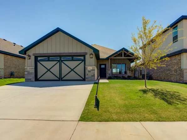 611 E 15th St, Wolfforth, TX 79382