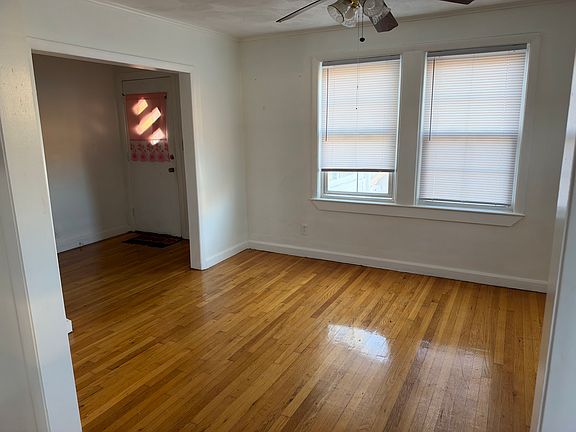 5th image of 76 Floyd St #1