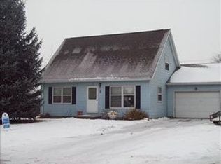1108 Greenlawn Dr, Sturgis, MI 49091