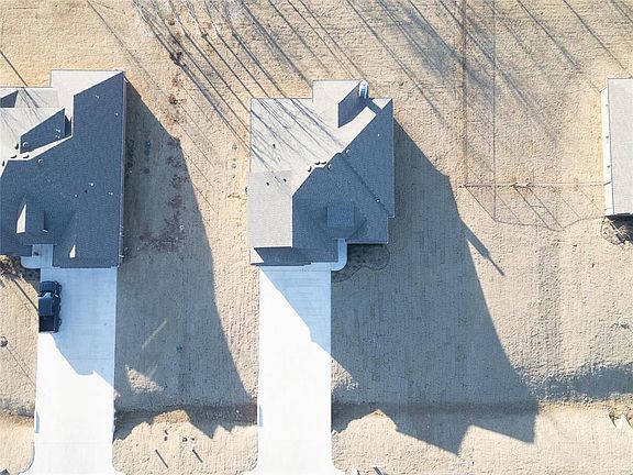 3rd image of 12609 Samara Dr