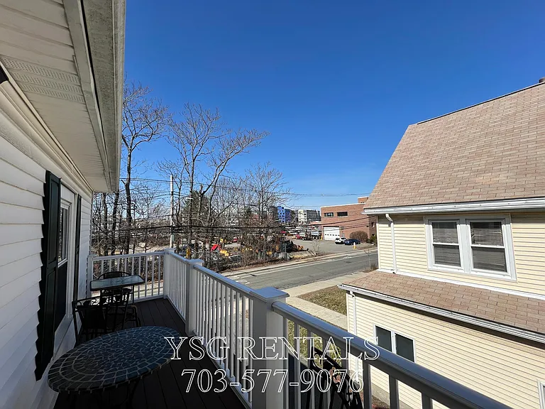 235 Everett St #235 — Photo 37
