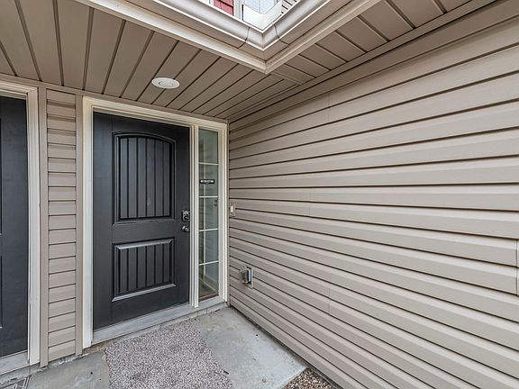 2nd image of 5403 N Hickory St