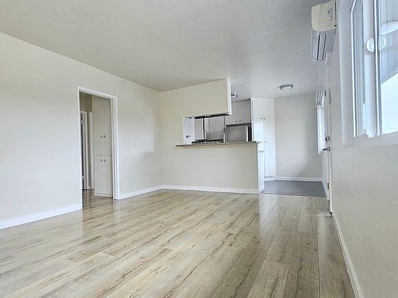 5th image of 4958 N Maywood Ave #4A
