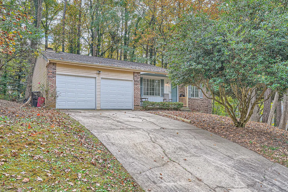 Building Photo - 305 Roswell Farms Rd