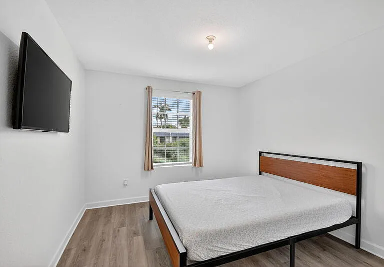 6933 N Harbours Edge Ave — Photo 41