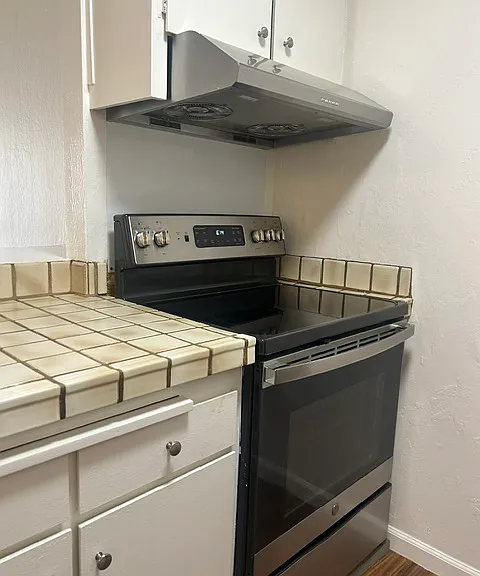 250 Whitmore St #301 — Photo 9
