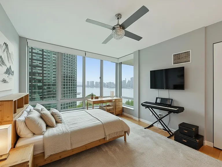 4630 Center Blvd #1005 — Photo 8