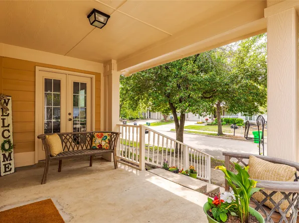 1817 Azalea Dr, Aubrey, TX 76227