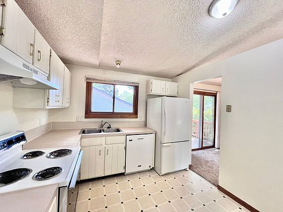 5th image of 2493 Fleming Dr