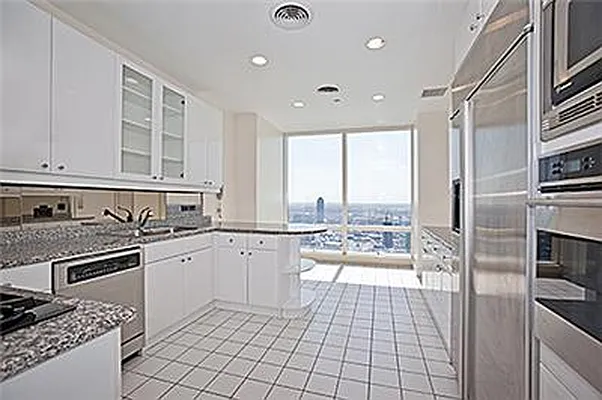 Sold by Trump International Realty | media 17