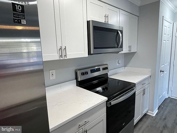 5th image of 614 Jupiter Hills Ct