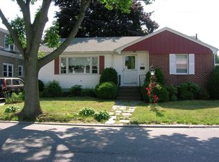 762 Academy Ave, Providence, RI 02908