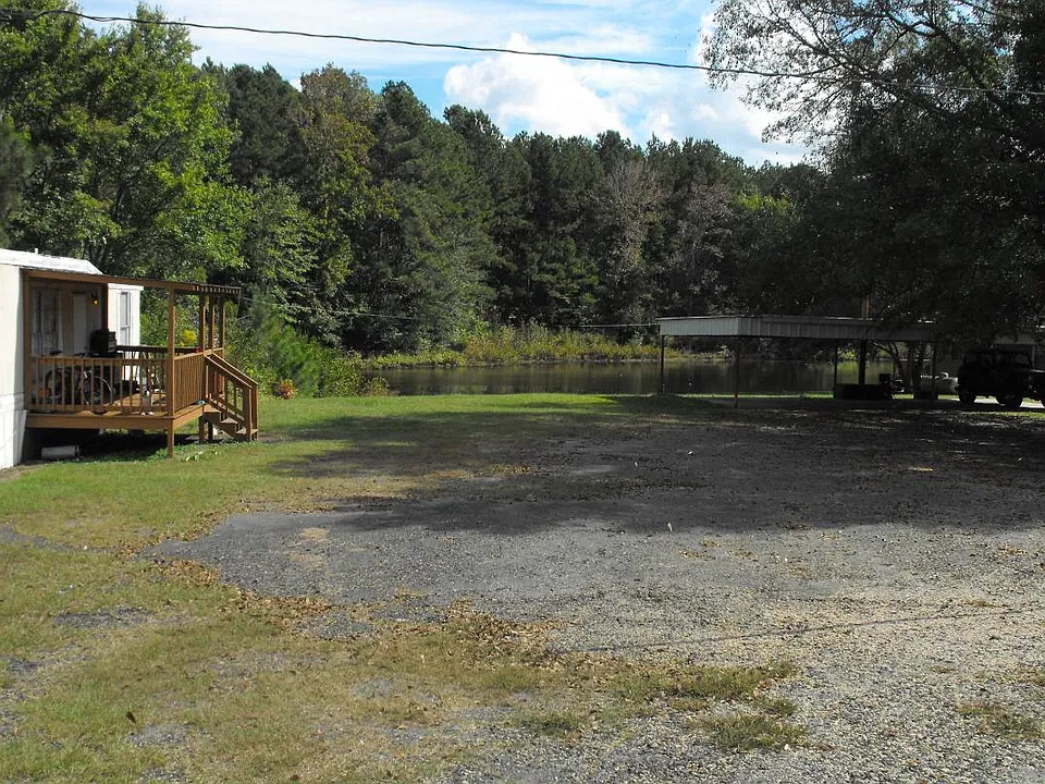 3167 Bevis Rd
