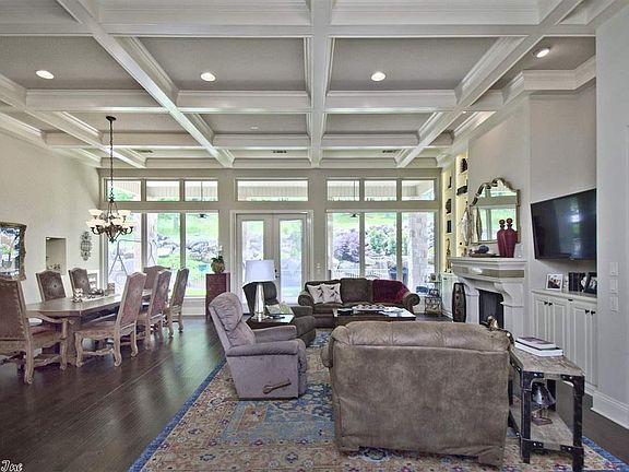 5th image of 118 Apple Blossom Cir