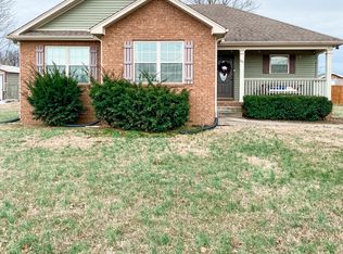 569 N Harris Rd, Portland, TN 37148