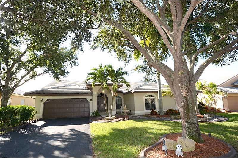 1st image of 5734 NW 46th Dr