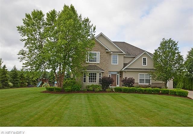 1st image of 33103 Northwood Cir
