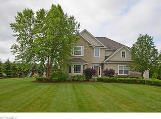 33103 Northwood Cir, Avon Lake, OH 44012