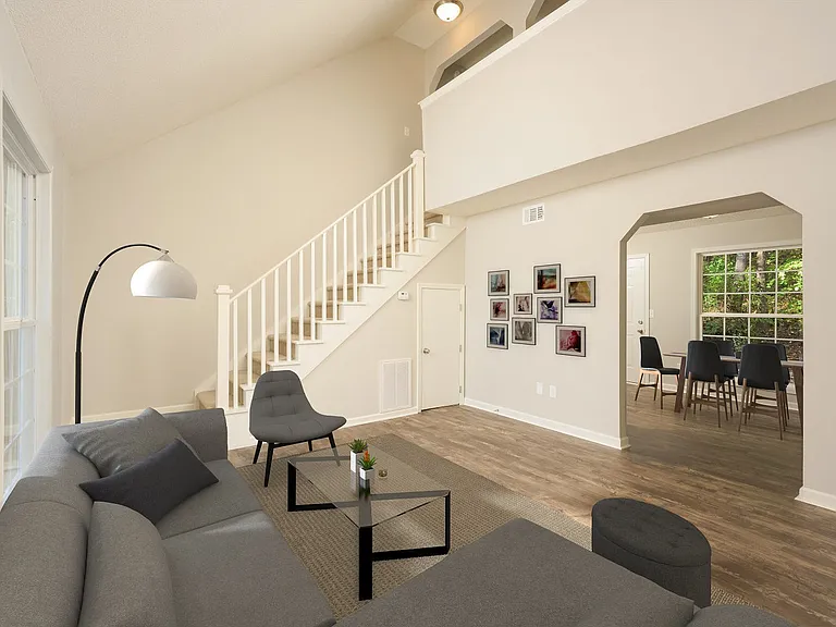 Ivy Terrace Apartments — Photo 16