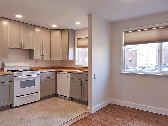 3rd image of 5414 Vicaris St