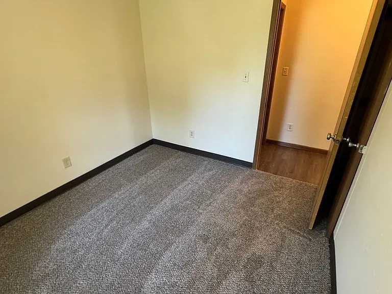 315 E Rose Avenue — Photo 10