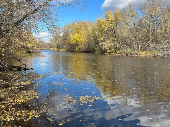 2870 W River Rd, Mora, MN 55051