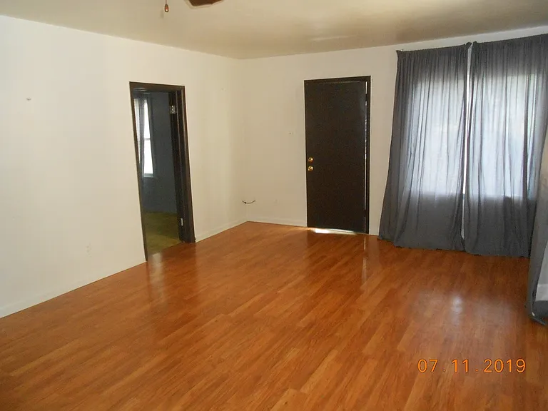 25 Marshall Pl — Photo 5