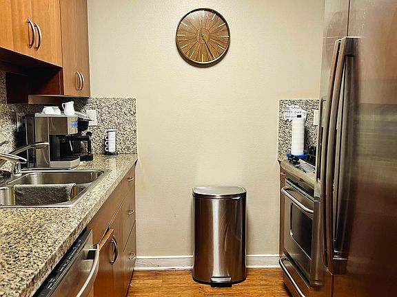 4th image of 1211 S Crescent Heights Blvd #118